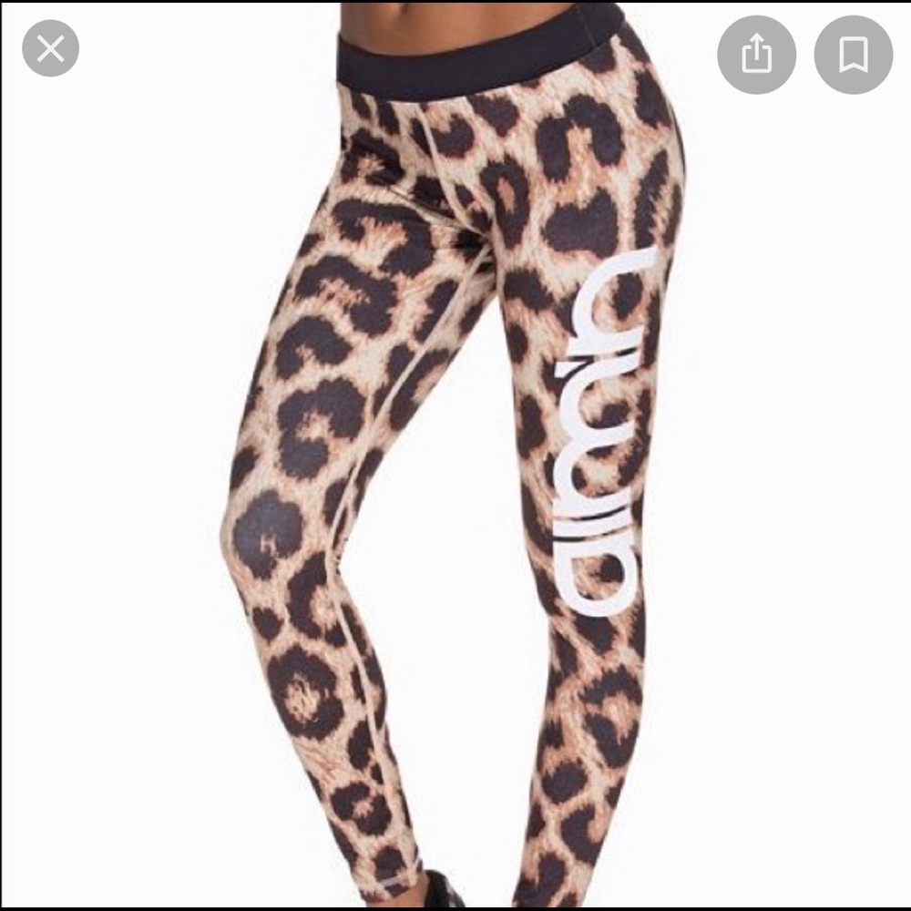 Aim’n Leo Leggings - Picture 5 of 6